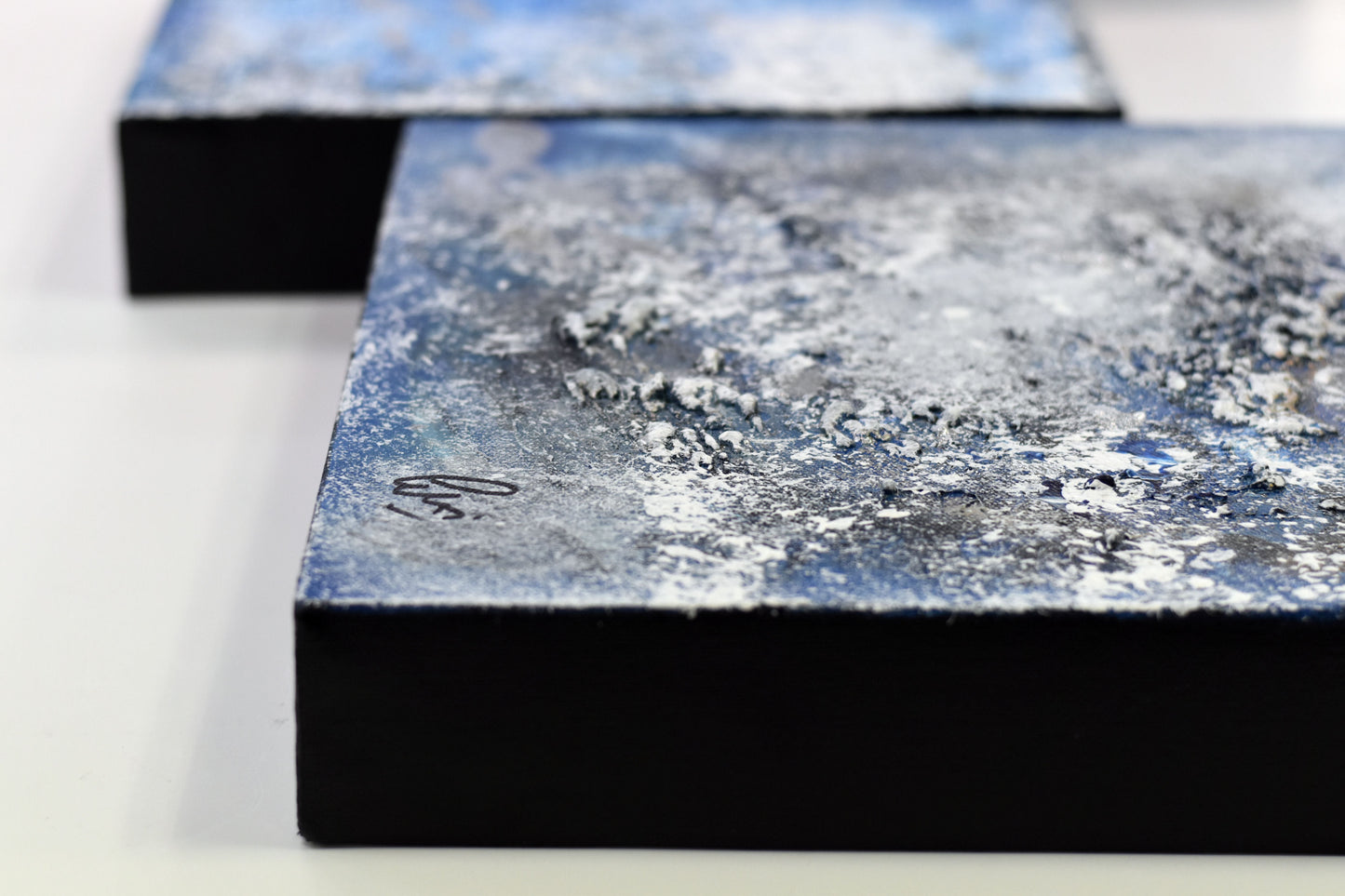 Silver School – Textured Ocean Triptych Painting | 90 x 30 cm | Edelgard Schroer