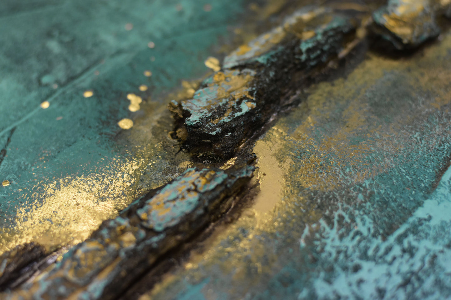 Golden Structures – Textured Abstract Painting with Bark | 90 x 45 cm | Edelgard Schroer