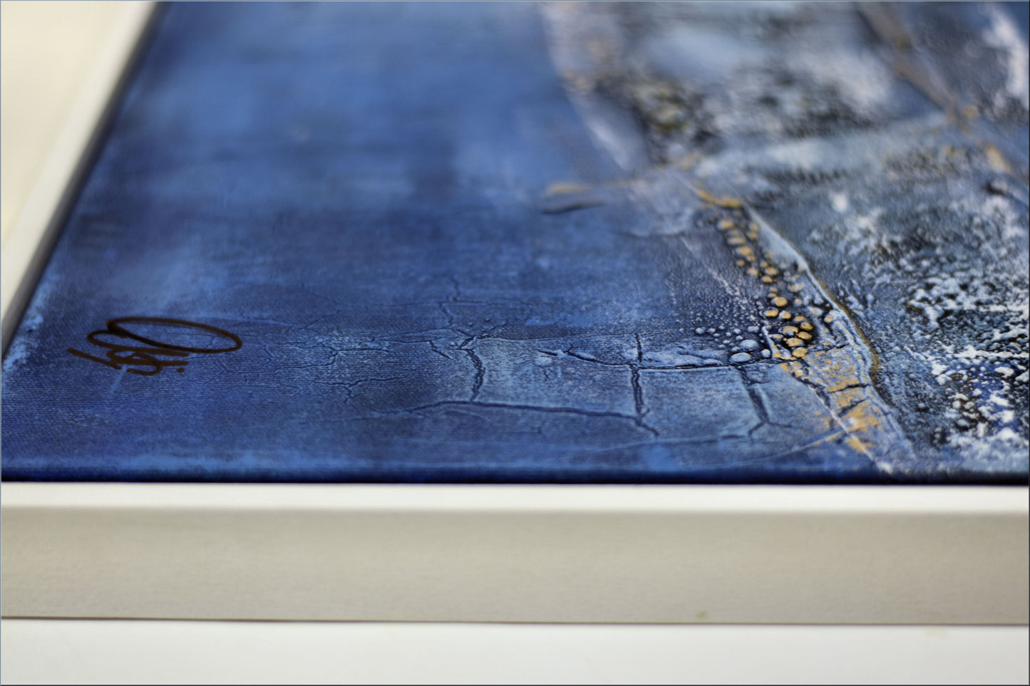 Golden Traces – Abstract Blue & Gold Acrylic Painting | 133 x 53 cm | Edelgard Schroer