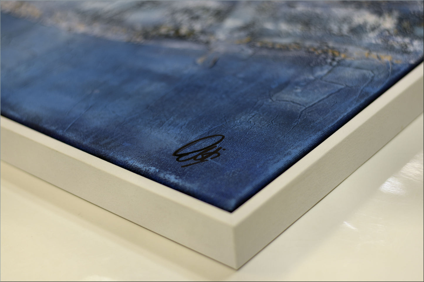 Golden Traces – Abstract Blue & Gold Acrylic Painting | 133 x 53 cm | Edelgard Schroer