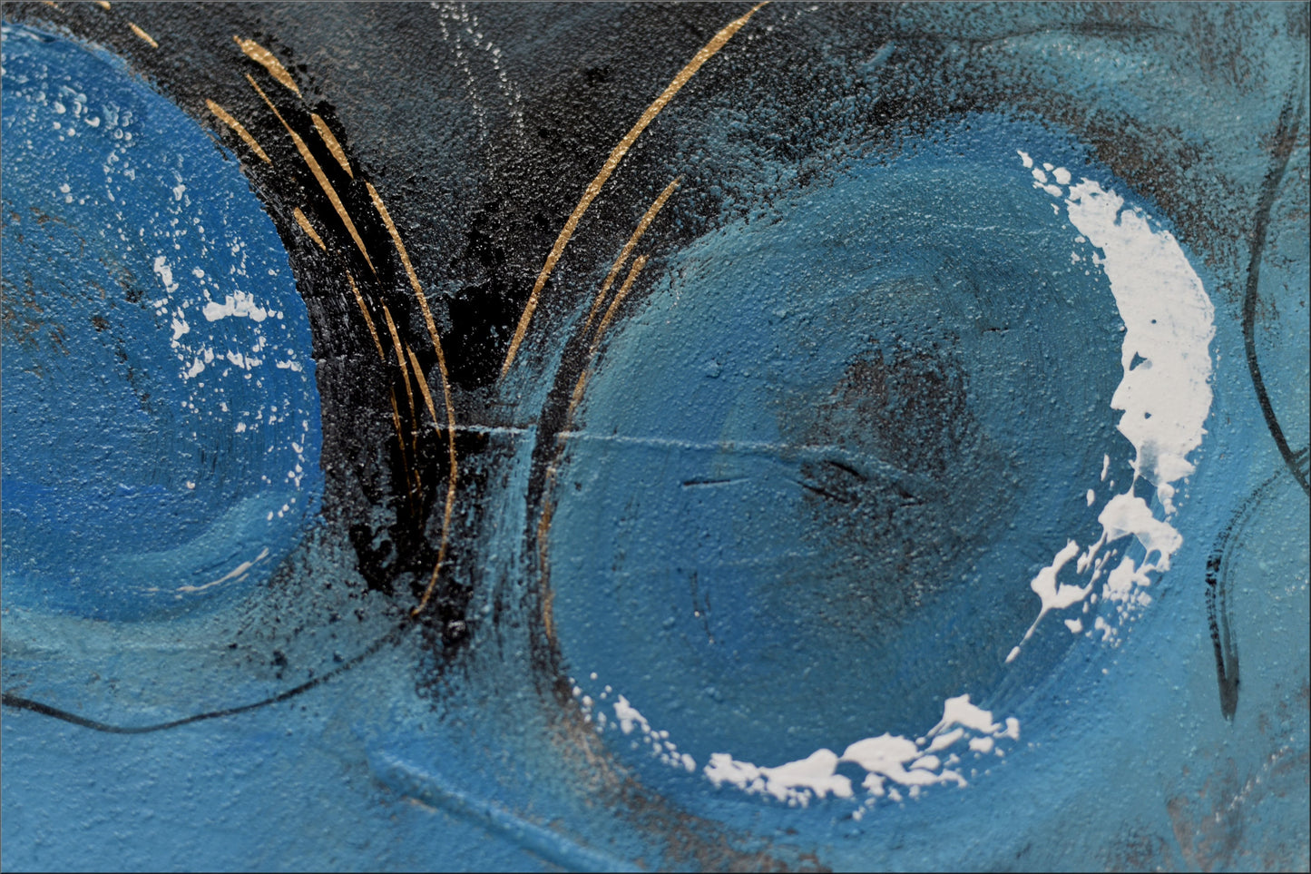 Free Flying – Abstract Blue Gold Textured Painting | 60 × 80 cm | Edelgard Schroer