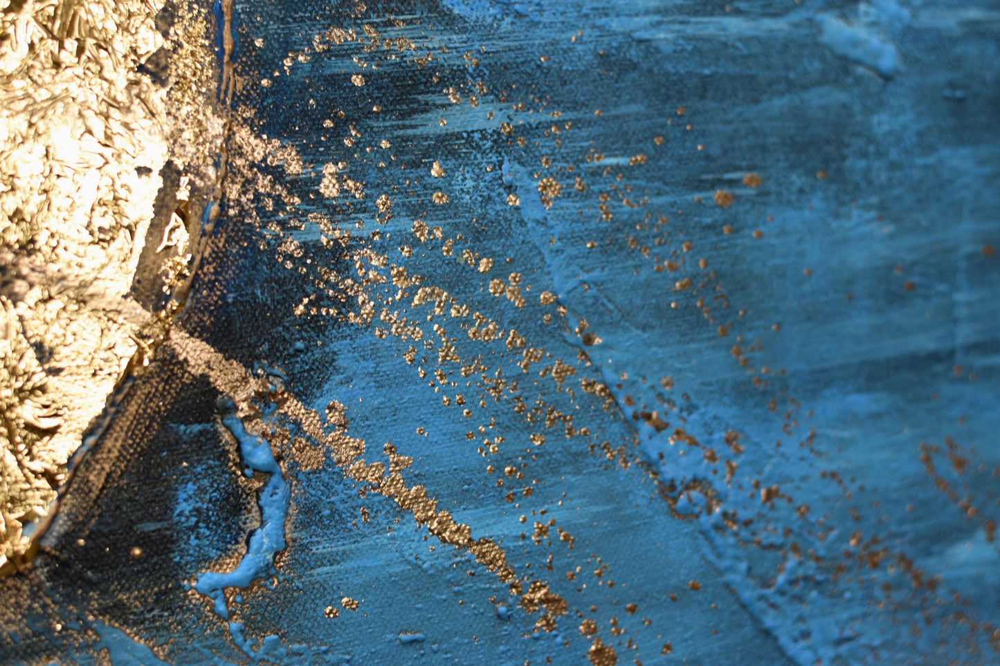 Solar Gold – Abstract Acrylic Gold Leaf Painting | 100 × 70 cm | Edelgard Schroer