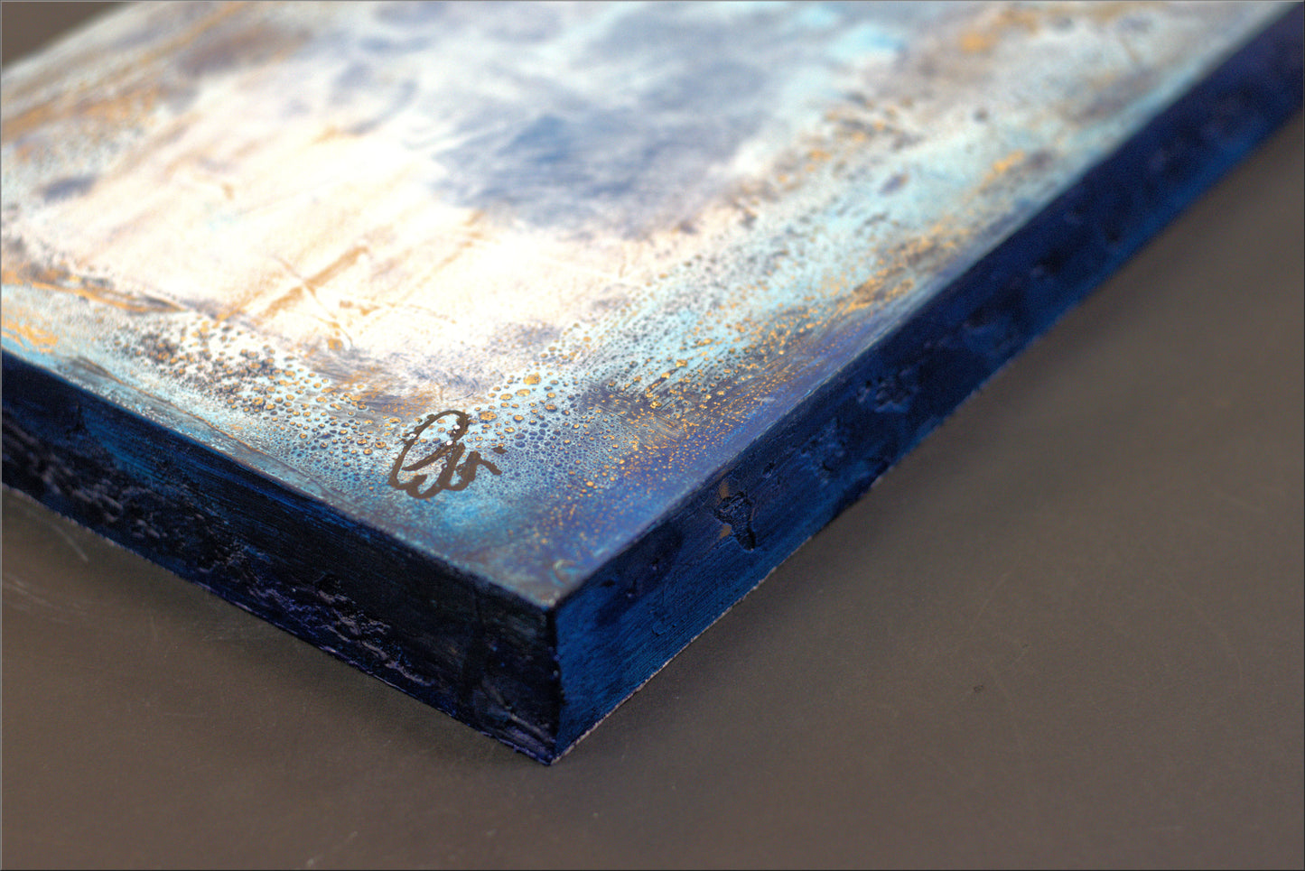Blue Wishes – Sculptural Abstract Acrylic Painting | Freestanding Art by Edelgard Schroer